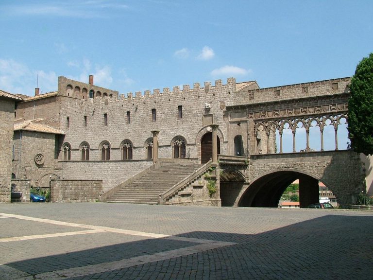 palazzo dei papi viterbo una delle mete uniche da visitare a viterbo